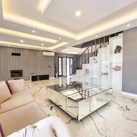 Ay, Fethiye Ciftlikte, 6 Yatak Odali, 14 Kisilik , Mustakil Havuzlu Luks فيلة *